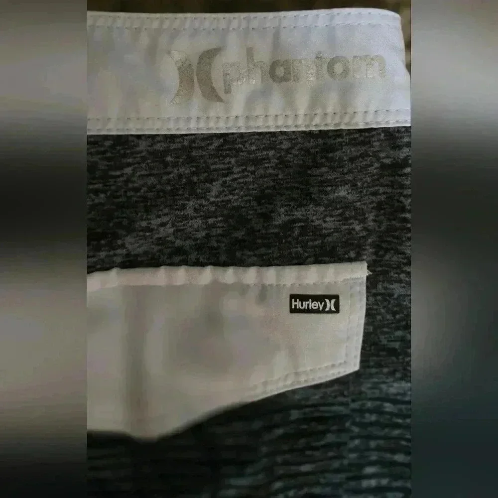 Men's Hurley Phantom Cove board shorts size 36. - Picture 4 of 10